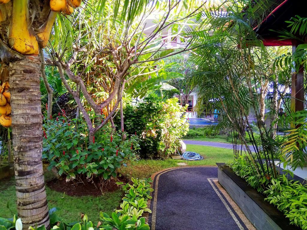 Pondok Anyar Hotel Kuta Lombok Kültér fotó